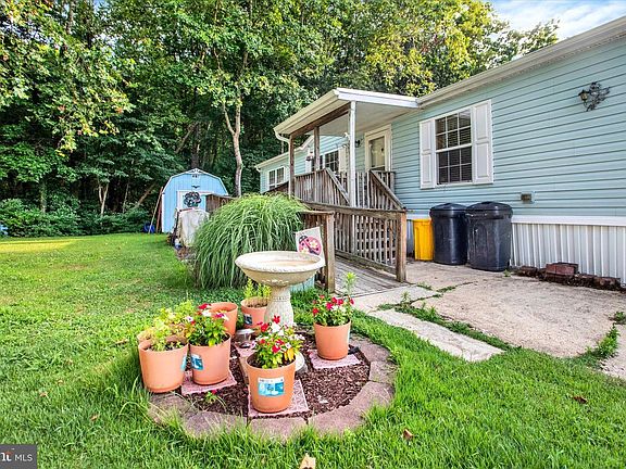 4th image of 86 Edward Ln