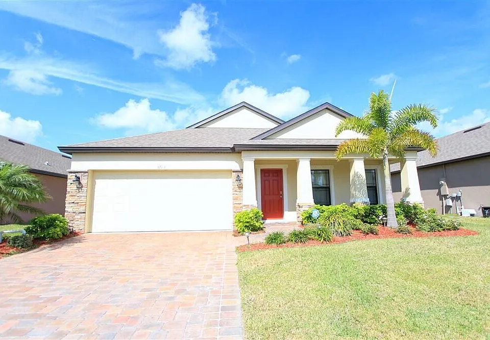 3713 Whimsical Cir