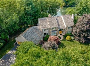 1220 Fieldstone Dr, West Chester, PA 19382