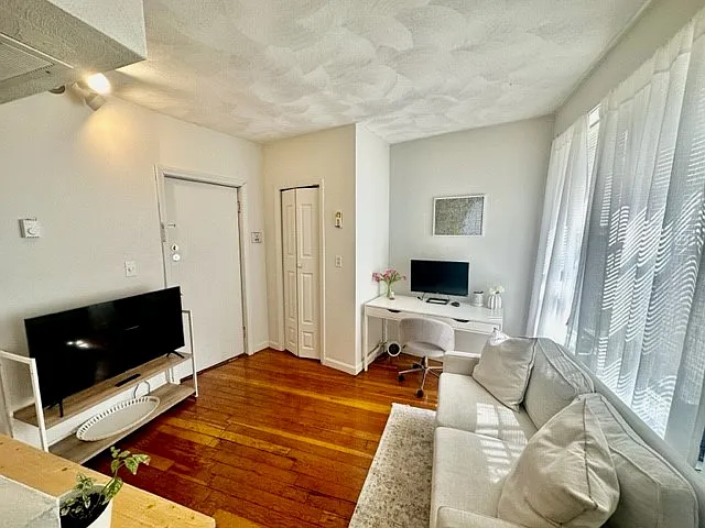 Studio, 9999 sqft, $2,450 — Photo 2