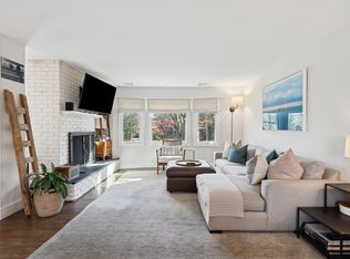 11 N Valley Rd, Sag Harbor, NY 11963