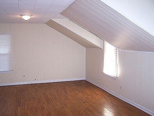 Garage Apt Living Room