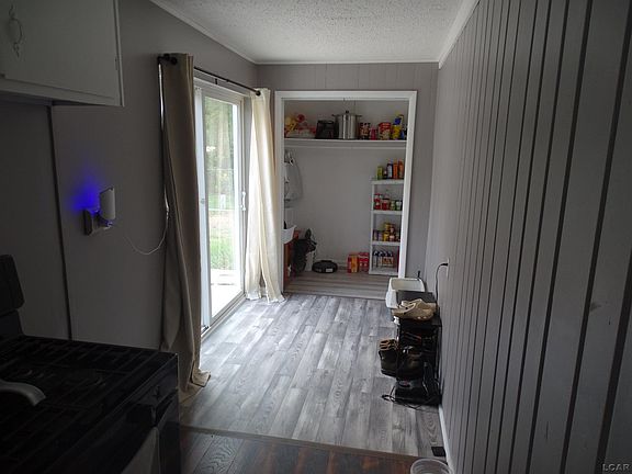 5th image of 110 Berry St
