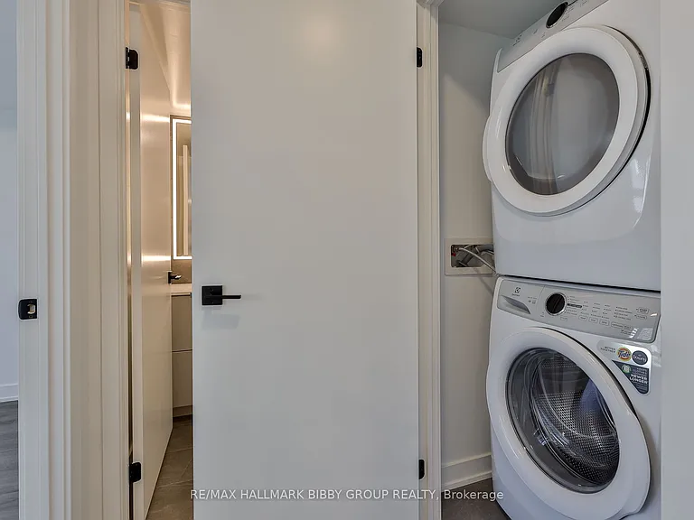 609 Sherbourne St #803 — Photo 18