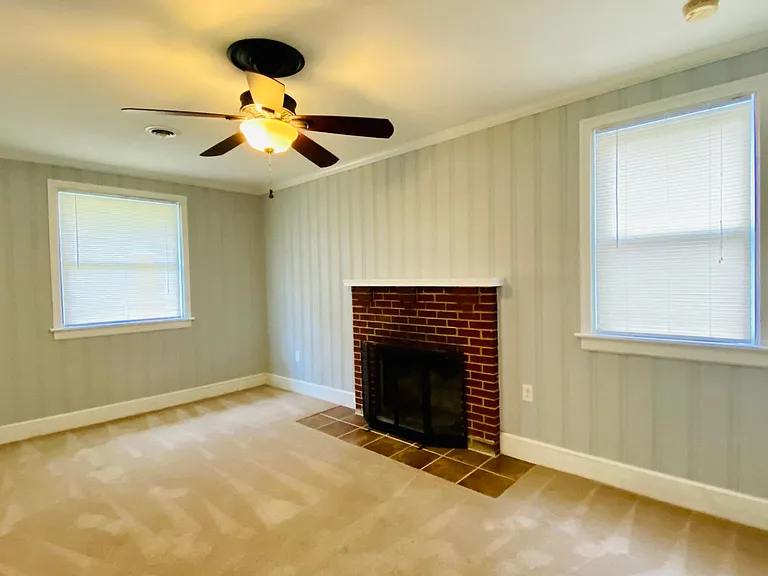 2210 Manlyn Rd — Photo 13