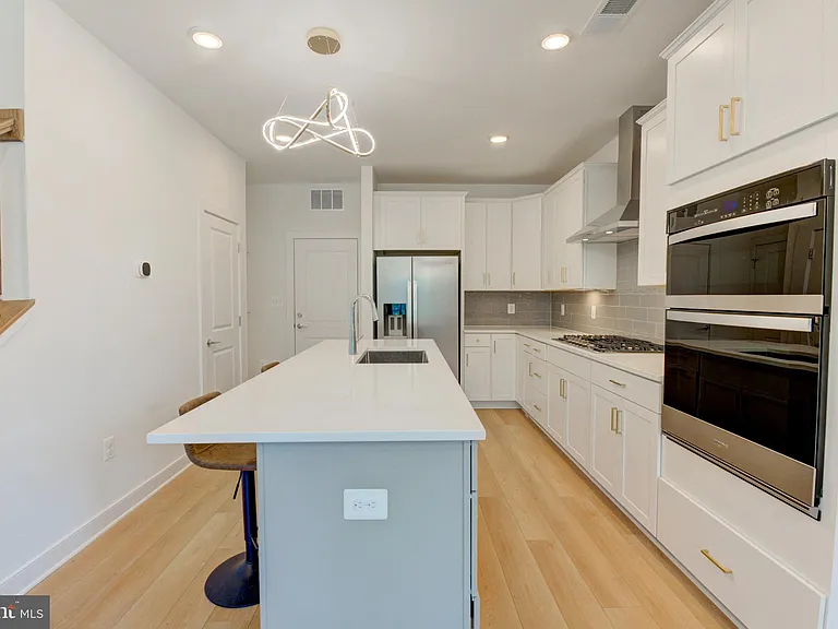 16108 Frederick Rd — Photo 9