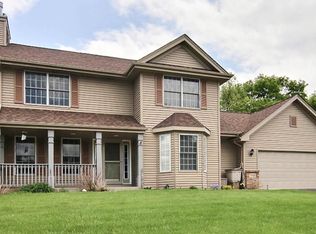 7521 Brookes Way Ln, Cherry Valley, IL 61016
