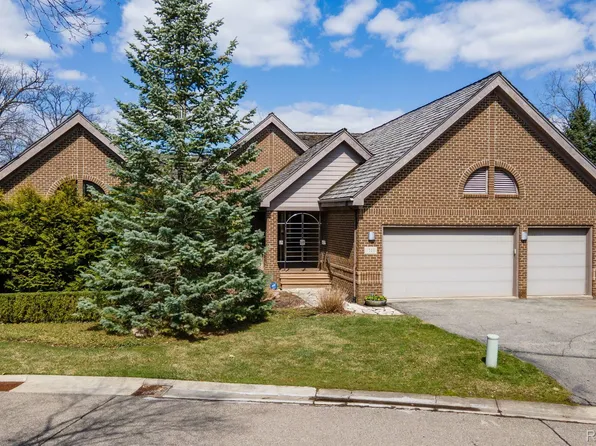 1115 Woburn Grn, Bloomfield Hills, MI 48302