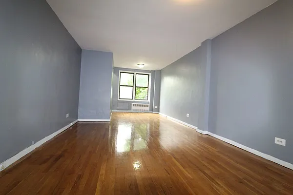 Rented by Bruma Realty LLC | media 8