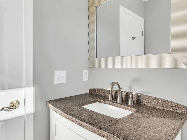 121 Deer Ridge Ln — Photo 45