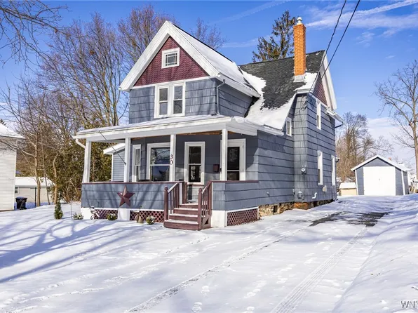 30 Oak St, Avon, NY 14414