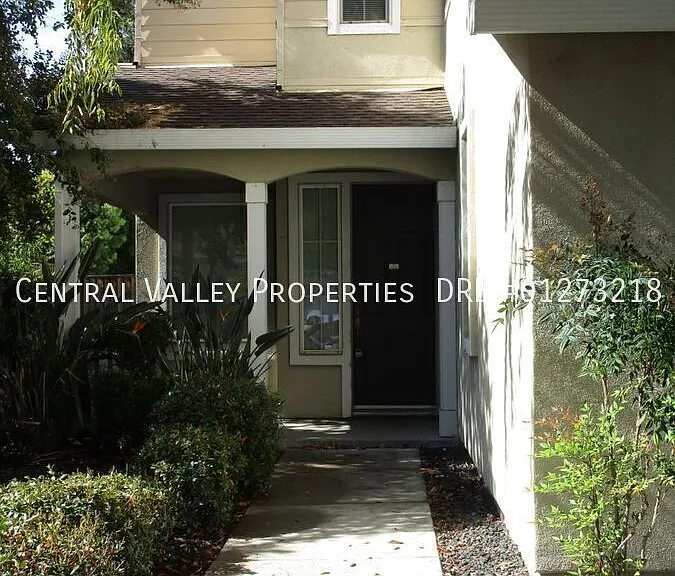 2465 Ozark Dr — Photo 2