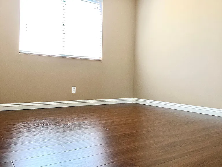 428 S Monterey St — Photo 15