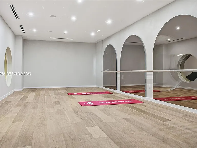 90 NE 32nd St #616 — Photo 17