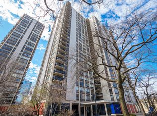 1360 N Sandburg Ter APT 2808C, Chicago, IL 60610