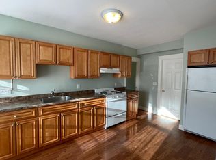 12 Lovett St APT 2, Beverly, MA 01915