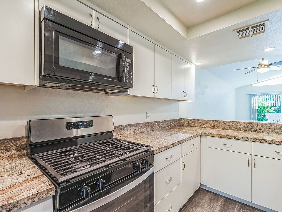 1st image of 73880 Shadow Mountain Dr #109