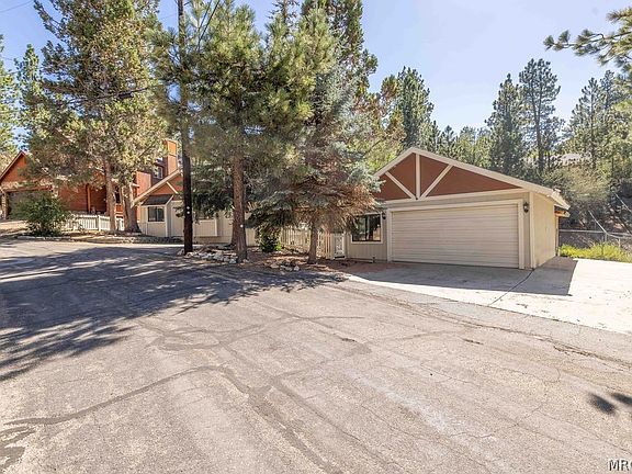3rd image of 525 Bernhardt Ln