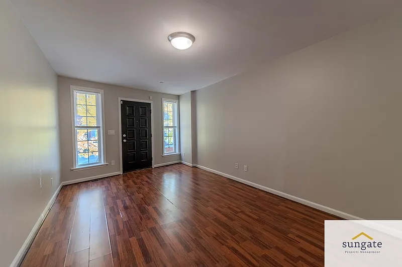 Building Photo - 2410 E Fayette St