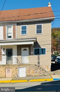 839 E Grand Ave, Tower City, PA, 17980