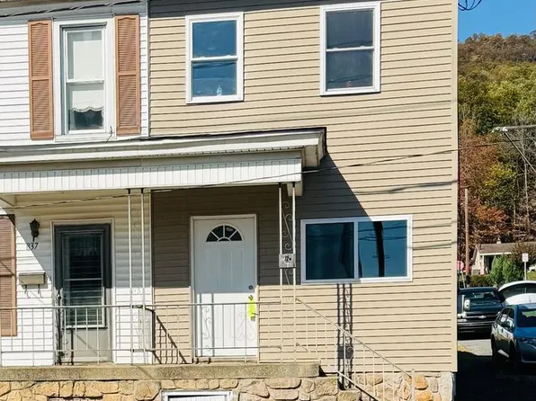 839 E Grand Ave, Tower City, PA 17980