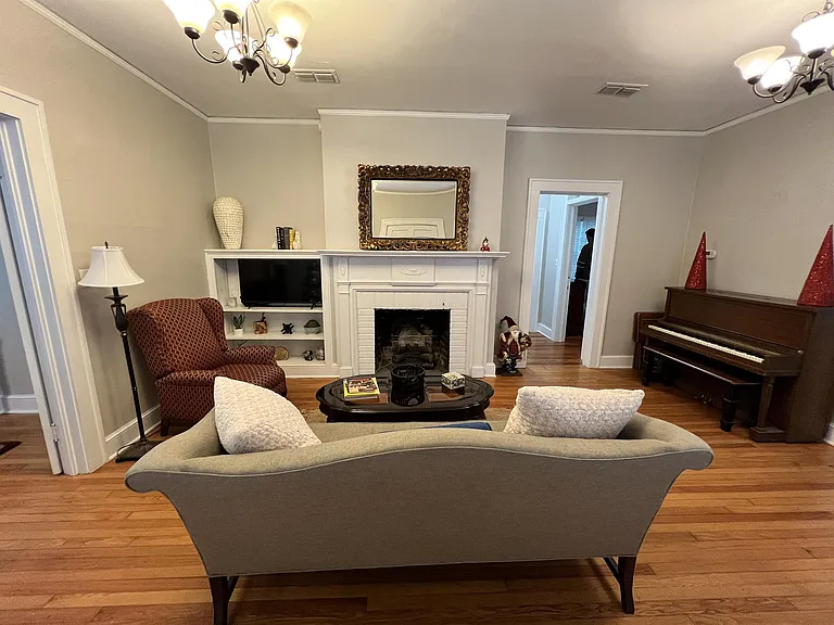 1313 N Gadsden St #2 — Photo 6