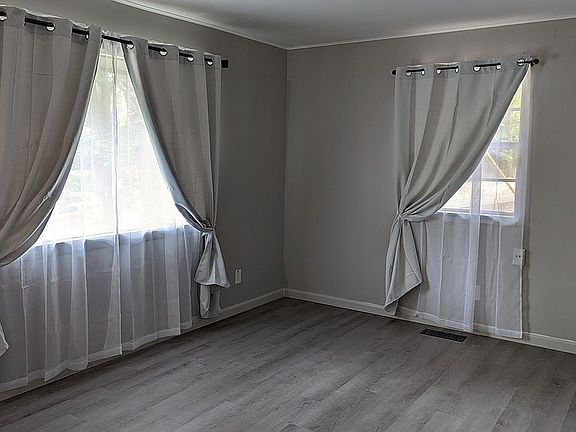 5th image of 42 Billingsley Dr