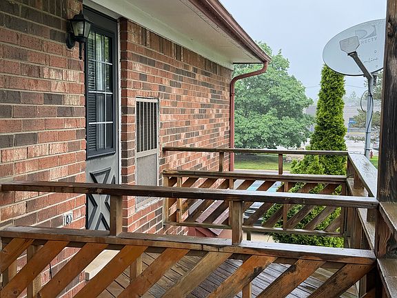 3rd image of 34917 Hamilton Dr #2