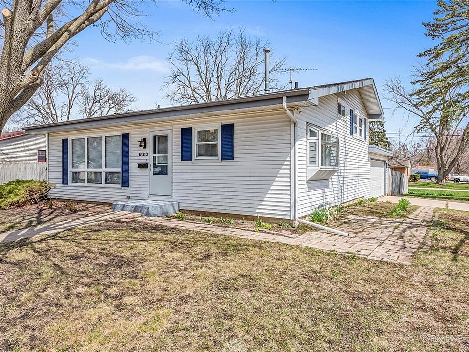 823 Gerry St, Woodstock, IL 60098 Zillow