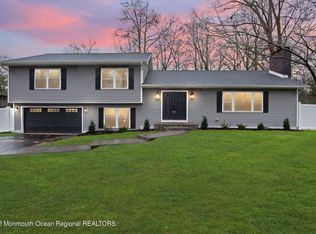 140 Pension Rd, Manalapan, NJ 07726