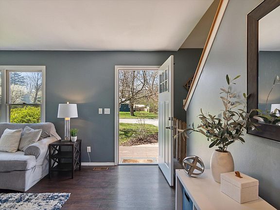 5th image of 3483 La Salle Dr