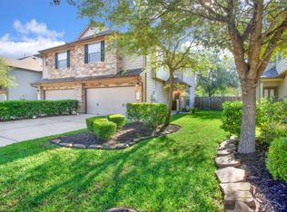 326 Brandy Ridge Ln, Dickinson, TX 77539