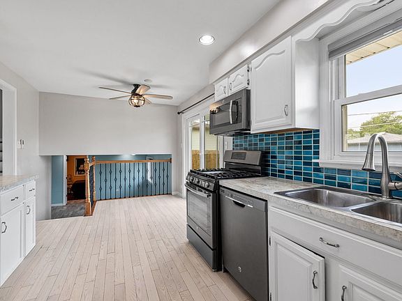 3rd image of 16718 Olcott Ave