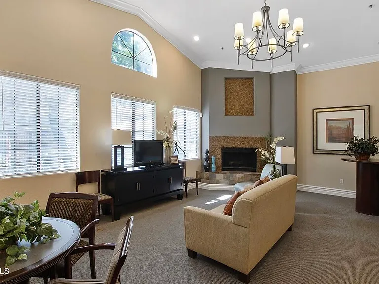 2025 E Campbell Ave #233 — Photo 12