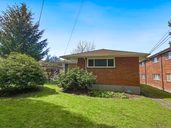 9221 35th Ave SW, Seattle, WA 98126