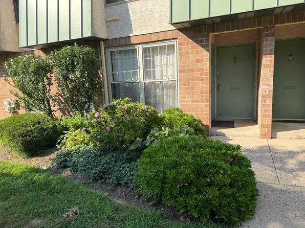 441 Tomlinson Rd APT E17, Philadelphia, PA 19116