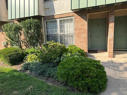 441 Tomlinson Rd Photo 1