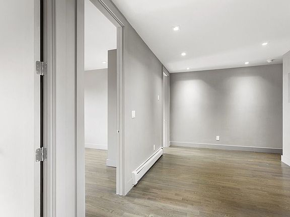 2nd image of 228 E 116th St APT 7