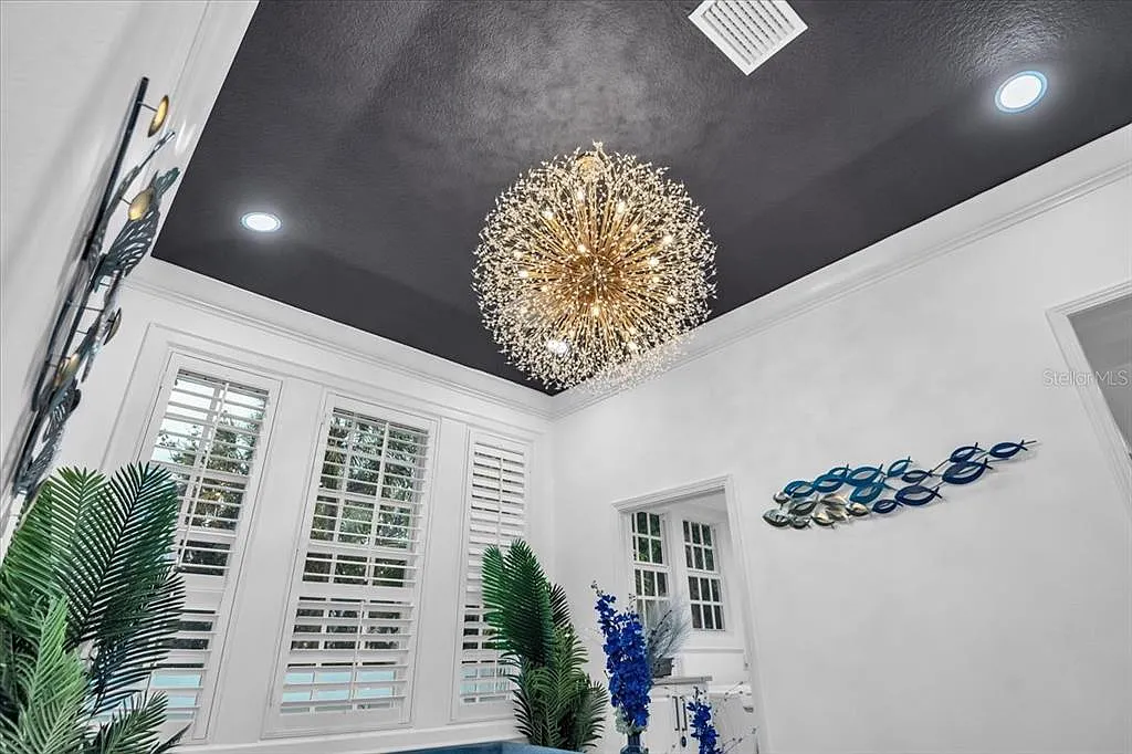 5 bed, 5.0 bath, 3248 sqft, $17,000 — Photo 4