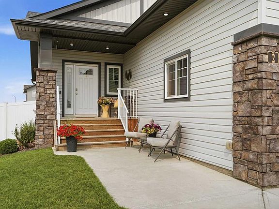 3rd image of 2 E Traynor Close