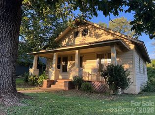 110 Linville St, Morganton, NC 28655