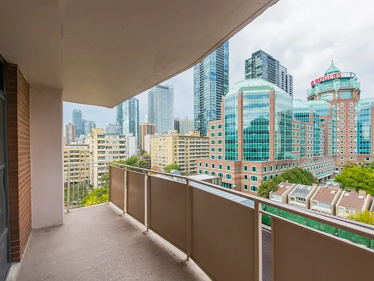 10 Huntley St #1 — Photo 10