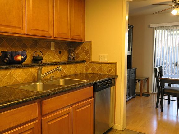 4th image of 965 Branham Ln