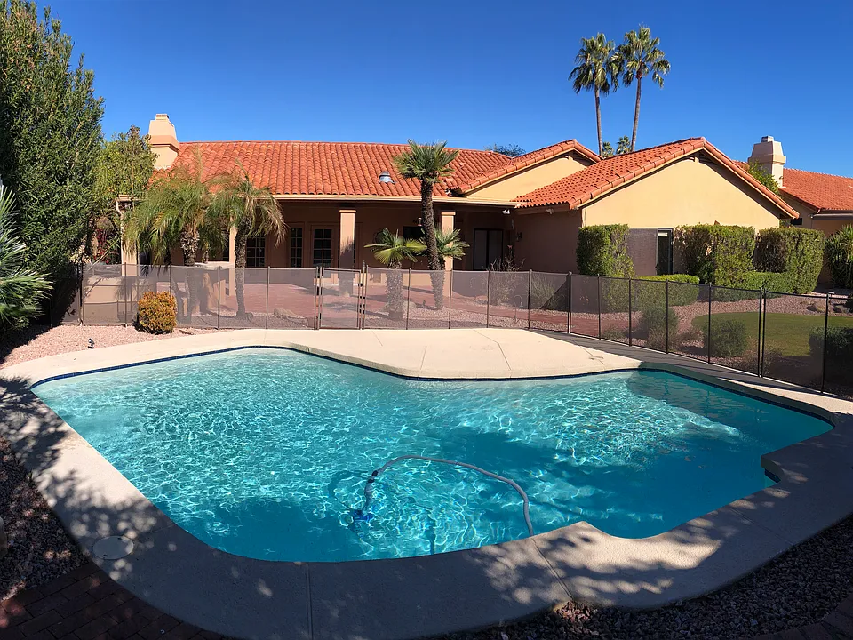10725 E Palomino Rd