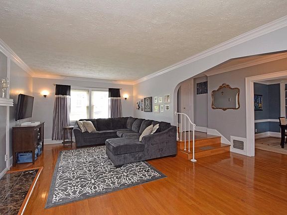3rd image of 1263 Avon Dr