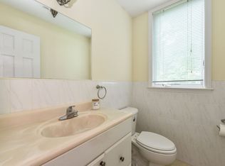 167 Shrub Hollow Rd, Roslyn, NY 11576