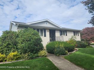 212 Swinnick Dr W, Scranton, PA 18512
