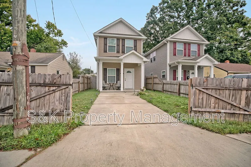 3 bed, 2.5 bath, 1380 sqft, $2,600 — Photo 1