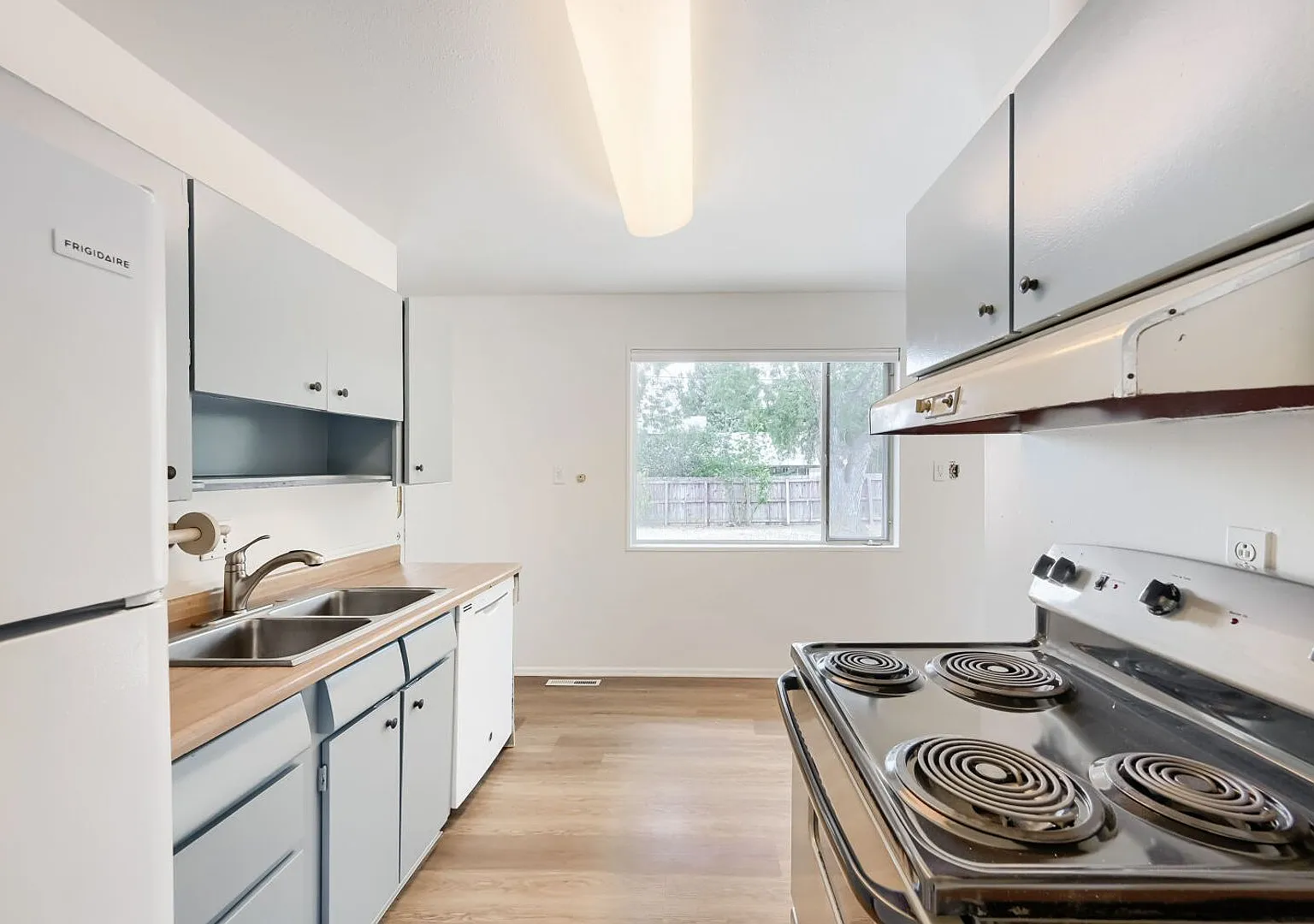 5 bed/2.5 bath Renovated Boulder Home - Available NOW! — Photo 4