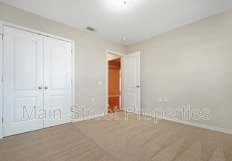 8932 Abbington Dr — Photo 13